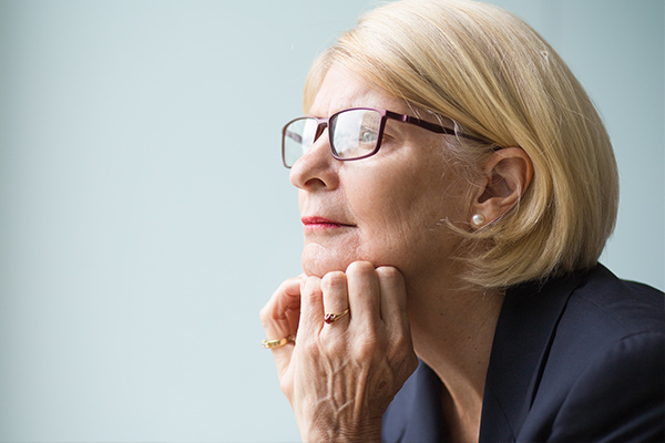 Who-its-For-Cloudy-vision-and-glasses-2-v2-Fayyaz-Musa-Yorkshire-Eye-Doctor-Elland-Yorkshire