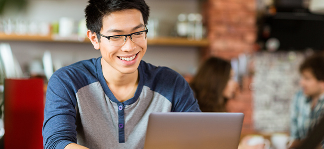 CTA-2.1Y-mobile-male-Fayyaz-Musa-Yorkshire-Eye-Doctor-Elland-Yorkshire